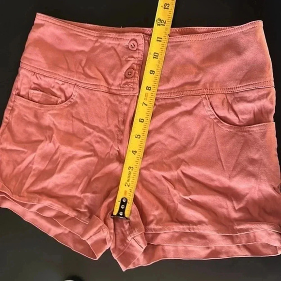 4/$12 Ruby Karat Peach High Waisted‎ Shorts - Picture 4 of 5